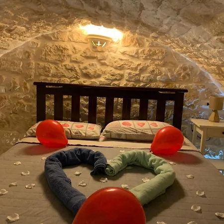 Romantic Miniloft
