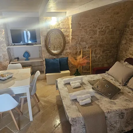 Romantic Miniloft Apartman